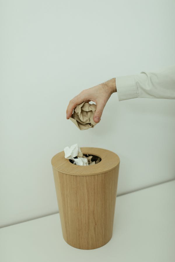 Distribel : des poubelles en bois pour un intérieur stylé