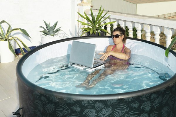 Mini-piscine : comment l'entretenir correctement ?